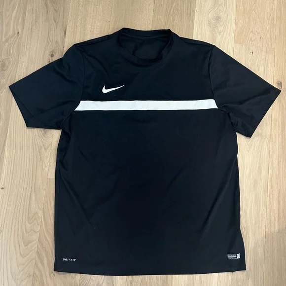 Bundle of Men's XL Nike shirts (4 tee shirts) - Picture 5 of 5
